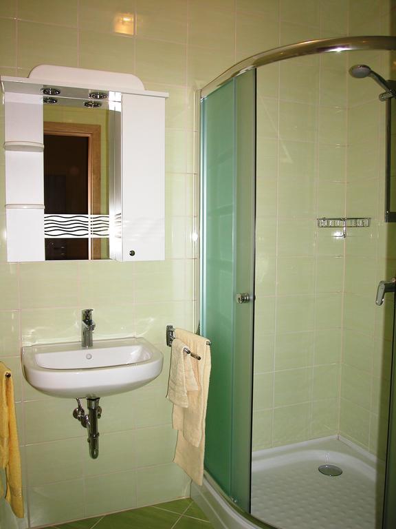 Lábas-Ház Apartman Sárvár Szoba fotó